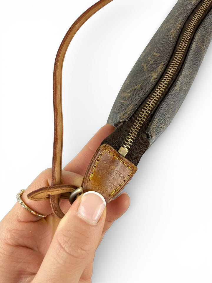 Vintage 1999 Louis Vuitton Classic Pochette Accessoires Handbag